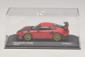 Porsche 911 991.2 GT2 RS Punainen Minichamps 1:43 410067227 Metalli — kuva 4 / 5