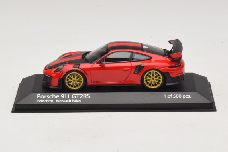 Porsche 911 991.2 GT2 RS Weissach Package Punainen Minichamps 1:43 410067221 Metalli