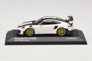 Porsche 911 991.2 GT2 RS Weissach Package Valkoinen Minichamps 1:43 410067222 Metalli