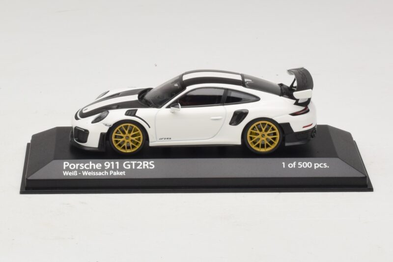 Porsche 911 991.2 GT2 RS Weissach Package Valkoinen Minichamps 1:43 410067222 Metalli