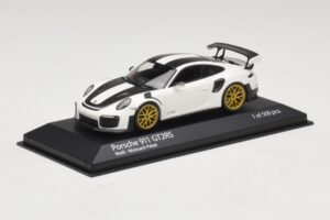 Porsche 911 991.2 GT2 RS Weissach Package Valkoinen Minichamps 1:43 410067222 Metalli — kuva 2 / 5