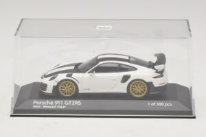 Porsche 911 991.2 GT2 RS Weissach Package Valkoinen Minichamps 1:43 410067222 Metalli — kuva 4 / 5
