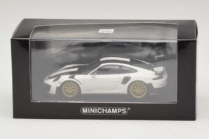 Porsche 911 991.2 GT2 RS Weissach Package Valkoinen Minichamps 1:43 410067222 Metalli — kuva 5 / 5