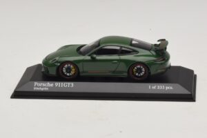 Porsche 911 991.2 GT3 Vihreä Minichamps 1:43 410066028 Metalli