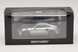 Porsche 911 991.2 GT3 RS Hopea Minichamps 1:43 410067020 Metalli — kuva 5 / 5