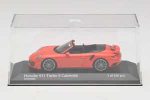Porsche 911 991 Turbo S Avoauto Oranssi Minichamps 1:43 410067181 Metalli — kuva 4 / 5