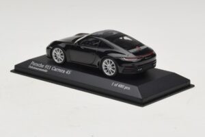 Porsche 911 992 Carrera 4S Musta Metallic Minichamps 1:43 410069320 Metalli — kuva 3 / 5