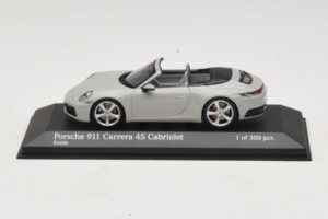 Porsche 911 992 Carrera 4S Avoauto Harmaa Minichamps 1:43 410069331 Metalli