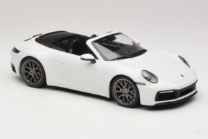 Porsche 911 992 Carrera 4S Avoauto Valkoinen Minichamps 1:18 155067330 Metalli — kuva 4 / 6