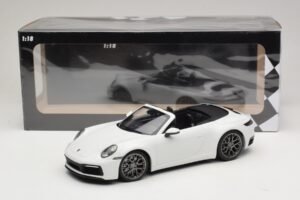 Porsche 911 992 Carrera 4S Avoauto Valkoinen Minichamps 1:18 155067330 Metalli — kuva 6 / 6