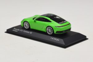Porsche 911 992 Carrera 4S Vihreä Minichamps 1:43 410069322 Metalli — kuva 3 / 5