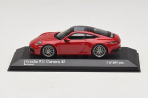Porsche 911 992 Carrera 4S Punainen Minichamps 1:43 410069321 Metalli
