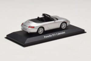 Porsche 911 996 Avoauto Hopea Maxichamps 1:43 940061031 Metalli — kuva 2 / 5