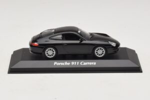 Porsche 911 996 Carrera Musta Maxichamps 1:43 Porsche 911 996 Carrera Musta Maxichamps 1:43 940061020 Metalli