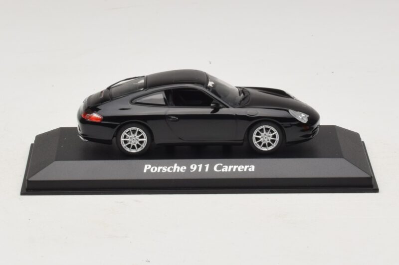 Porsche 911 996 Carrera Musta Maxichamps 1:43 940061020 Metalli