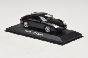 Porsche 911 996 Carrera Musta Maxichamps 1:43 940061020 Metalli — kuva 3 / 5