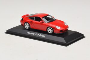 Porsche 911 996 Turbo Punainen Maxichamps 1:43 940069300 Metalli — kuva 3 / 5