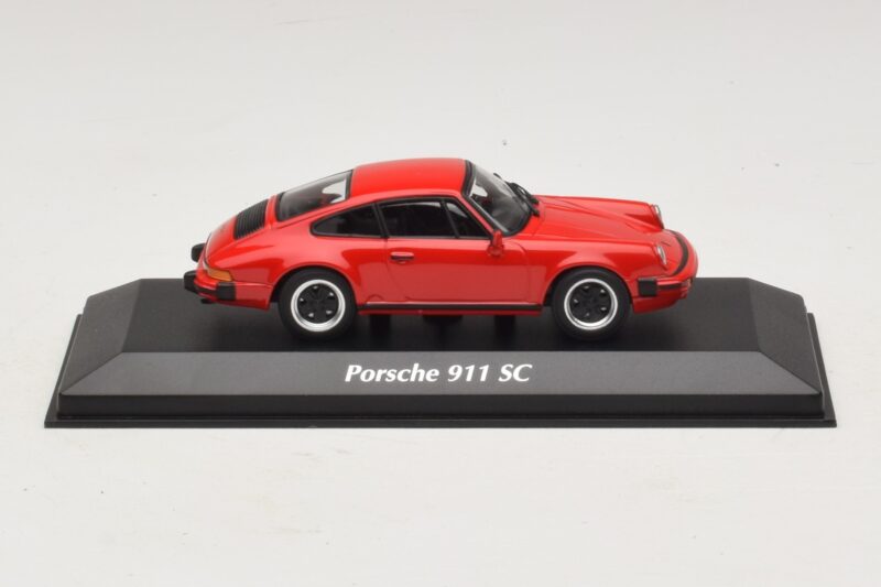 Porsche 911 SC Punainen Maxichamps 1:43 940062021 Metalli
