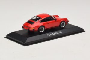 Porsche 911 SC Punainen Maxichamps 1:43 940062021 Metalli — kuva 2 / 5