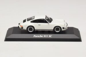 Porsche 911 SC Valkoinen Maxichamps 1:43 940062020 Metalli