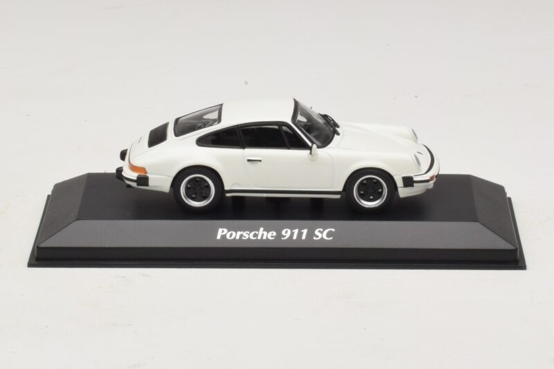 Porsche 911 SC Valkoinen Maxichamps 1:43 940062020 Metalli