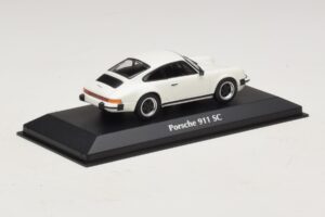 Porsche 911 SC Valkoinen Maxichamps 1:43 940062020 Metalli — kuva 2 / 5