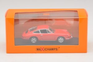 Porsche 911S Oranssi Maxichamps 1:43 940067120 Metalli — kuva 5 / 5
