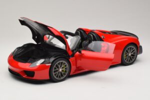 Porsche 918 Spyder Weissach Package Guards Red AUTOart 1:12 12122 Metalli — kuva 2 / 8