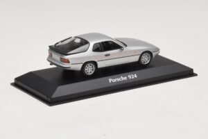 Porsche 924 Hopea Maxichamps 1:43 940062120 Metalli — kuva 2 / 5