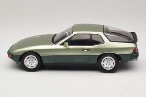 Porsche 924 Turbo Vaaleanvihreä & Tummanvihreä MCG 1:18 MCG18660 Metalli — kuva 3 / 6