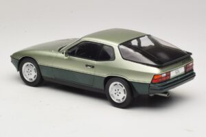 Porsche 924 Turbo Vaaleanvihreä & Tummanvihreä MCG 1:18 MCG18660 Metalli — kuva 5 / 6
