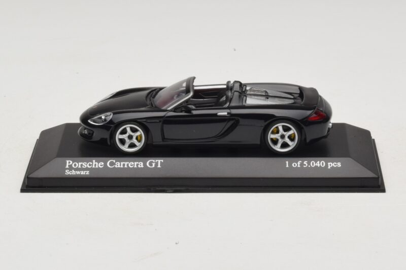 Porsche Carrera GT Musta Minichamps 1:43 430060230 Metalli