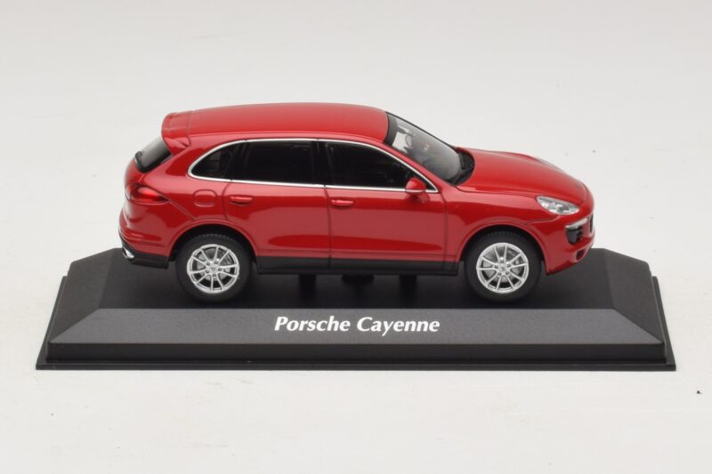 Porsche Cayenne 958 Punainen Maxichamps 1:43 940063200 Metalli