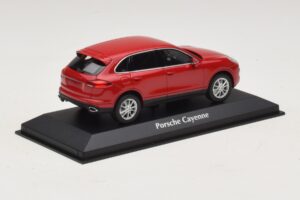Porsche Cayenne 958 Punainen Maxichamps 1:43 940063200 Metalli — kuva 2 / 5