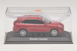 Porsche Cayenne 958 Punainen Maxichamps 1:43 940063200 Metalli — kuva 4 / 5