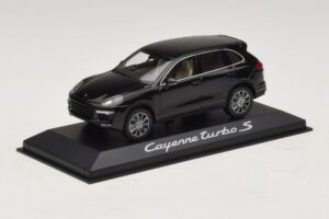 Porsche Cayenne 958 Turbo S Musta Minichamps 1:43 WAP0200220E Metalli — kuva 2 / 5