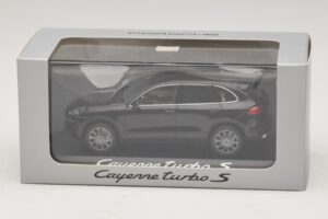 Porsche Cayenne 958 Turbo S Musta Minichamps 1:43 WAP0200220E Metalli — kuva 5 / 5