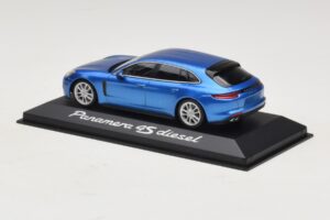 Porsche Panamera 971 4S Diesel Sininen Metallinen Minichamps 1:43 WAP0207600H Metalli — kuva 3 / 5