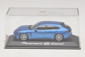 Porsche Panamera 971 4S Diesel Sininen Metallinen Minichamps 1:43 WAP0207600H Metalli — kuva 4 / 5