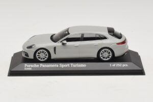 Porsche Panamera 971 Sport Turismo 4E-Hybrid Harmaa Minichamps 1:43 410066114 Metalli