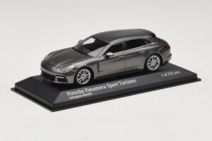 Porsche Panamera 971 Sport Turismo 4S Harmaa Minichamps 1:43 410066111 Metalli — kuva 2 / 5