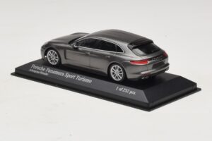 Porsche Panamera 971 Sport Turismo 4S Harmaa Minichamps 1:43 410066111 Metalli — kuva 3 / 5