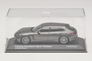 Porsche Panamera 971 Sport Turismo 4S Harmaa Minichamps 1:43 410066111 Metalli — kuva 4 / 5