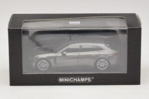 Porsche Panamera 971 Sport Turismo 4S Harmaa Minichamps 1:43 410066111 Metalli — kuva 5 / 5