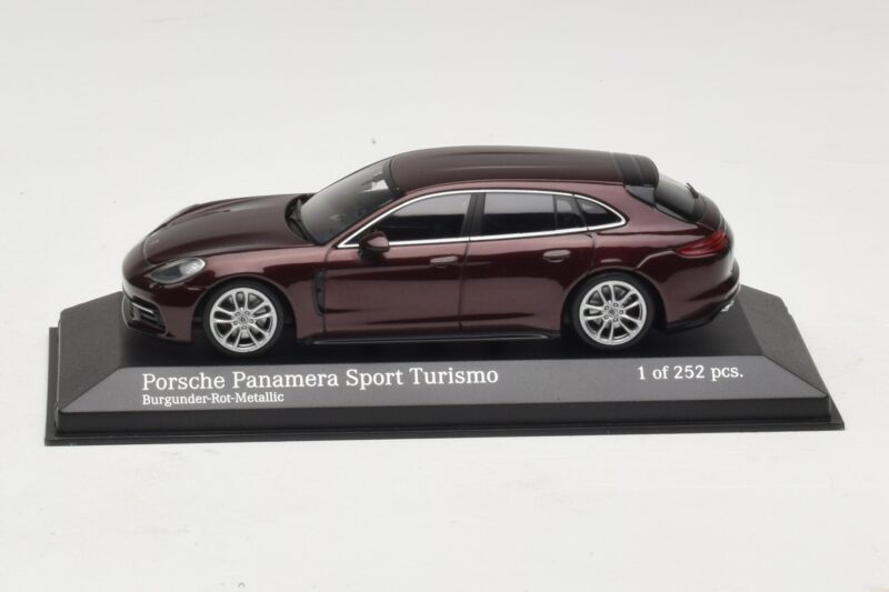 Porsche Panamera 971 Sport Turismo 4S Punainen Minichamps 1:43 410066110 Metalli