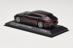 Porsche Panamera 971 Sport Turismo 4S Punainen Minichamps 1:43 410066110 Metalli — kuva 3 / 5