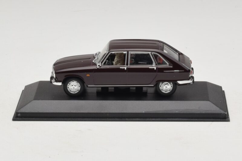 Renault 16 Tummanpunainen Minichamps 1:43 400113104 Metalli