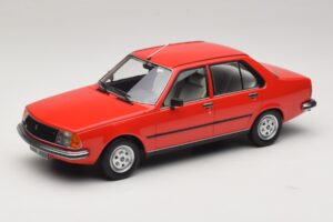 Renault 18 Punainen MCG 1:18 MCG18595 Metalli