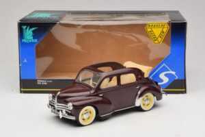 Renault 4CV Kastanjanruskea Solido 1:18 8048 Metalli — kuva 6 / 6