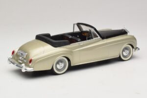 Rolls-Royce Silver Cloud II Hopea Solido 1:18 8006 Metalli — kuva 2 / 6